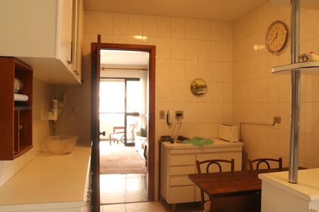 Apartamento à venda com 110m², 3 quartos e 2 vagasCozinha