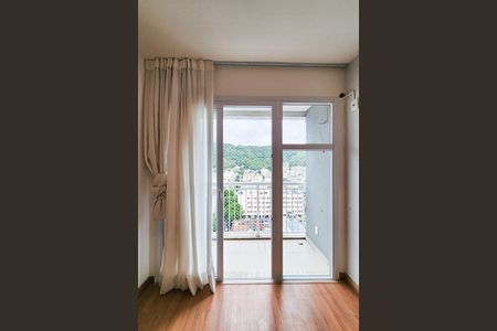 Varanda  de apartamento para alugar com 2 quartos, 56m² em São Francisco Xavier, Rio de Janeiro