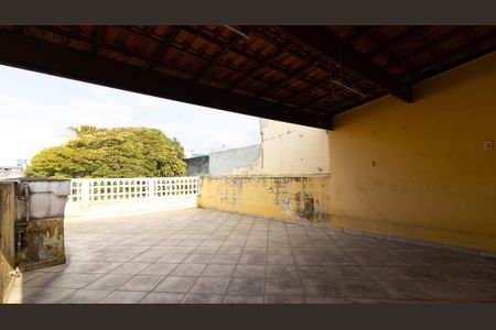 Casa à venda com 120m², 5 quartos e 3 vagas Casa à venda com 120m², 5 quartos e 3 vagasCasa 2 - Varanda