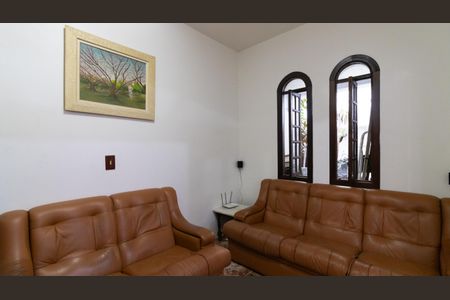Casa à venda com 120m², 5 quartos e 3 vagas Casa à venda com 120m², 5 quartos e 3 vagasCasa 1 - Sala