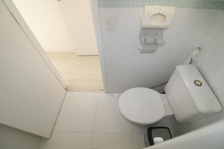 Apartamento à venda com 72m², 2 quartos e 2 vagasBanheiro 1
