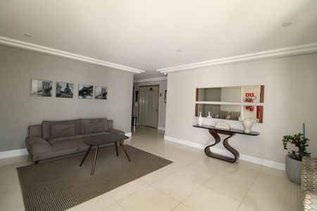 Apartamento à venda com 72m², 2 quartos e 2 vagasÁrea Comum