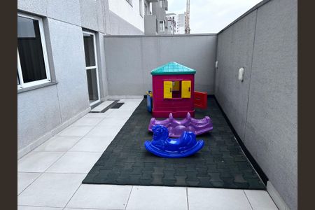 Apartamento para alugar com 42m², 2 quartos e 1 vaga Apartamento para alugar com 42m², 2 quartos e 1 vagaÁrea comum - Playground
