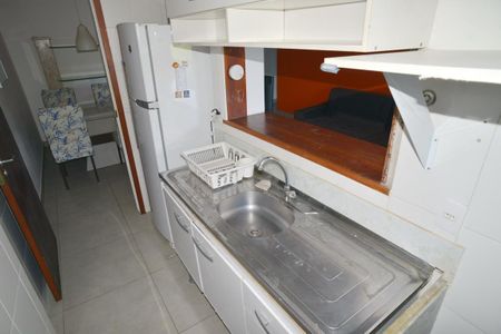 Apartamento à venda com 76m², 1 quarto e 1 vagaCozinha