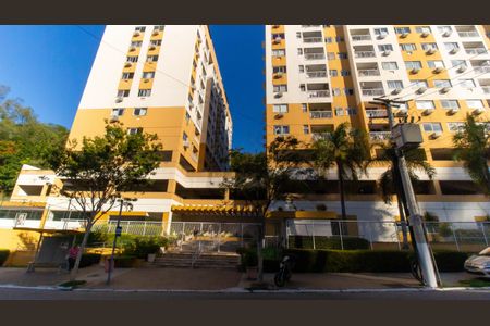 Apartamento à venda com 58m², 2 quartos e 1 vagaFachada