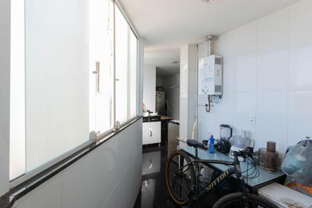 Apartamento à venda com 122m², 3 quartos e 1 vagaÁrea de Serviço