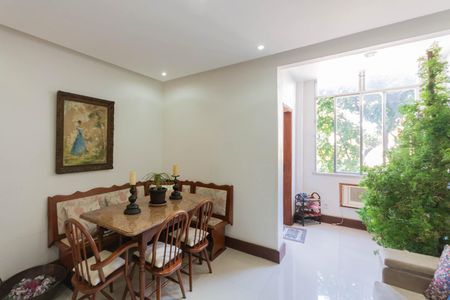 Apartamento à venda com 122m², 3 quartos e 1 vagaSala