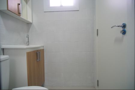 Banheiro de kitnet/studio para alugar com 1 quarto, 42m² em Santa Teresa, São Leopoldo