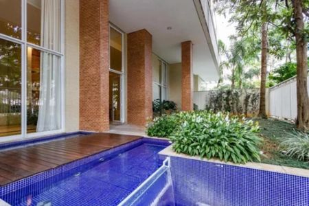 Apartamento à venda com 105m², 2 quartos e 2 vagasFoto 01