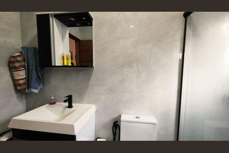 Casa à venda com 120m², 2 quartos e 3 vagas Casa à venda com 120m², 2 quartos e 3 vagasBanheiro