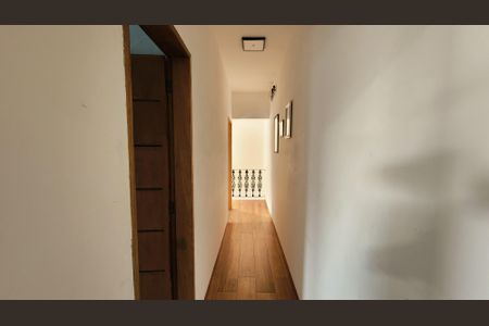 Casa à venda com 120m², 2 quartos e 3 vagas Casa à venda com 120m², 2 quartos e 3 vagasCorredor