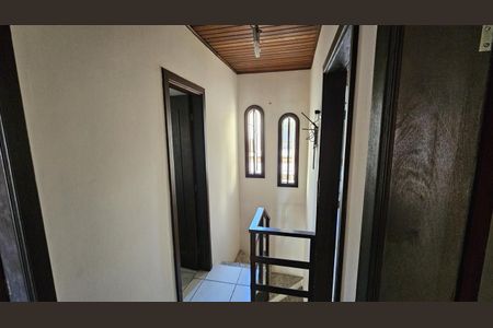Casa à venda com 164m², 4 quartos e 3 vagasCorredor