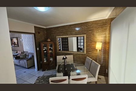 Sala de casa à venda com 4 quartos, 164m² em Santo Antônio, Porto Alegre