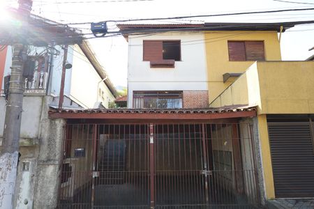 Casa à venda com 127m², 3 quartos e 2 vagasFachada