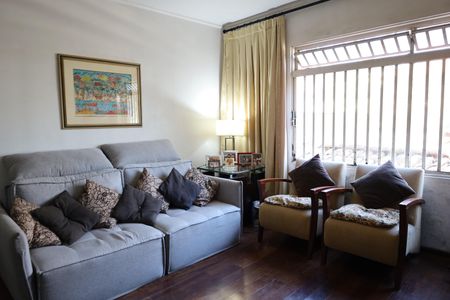 Casa à venda com 127m², 3 quartos e 2 vagasSala