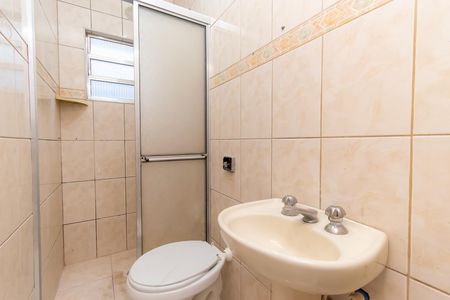 Casa à venda com 112m², 4 quartos e 2 vagas Casa à venda com 112m², 4 quartos e 2 vagasBanheiro