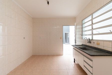 Casa à venda com 112m², 4 quartos e 2 vagas Casa à venda com 112m², 4 quartos e 2 vagasCozinha
