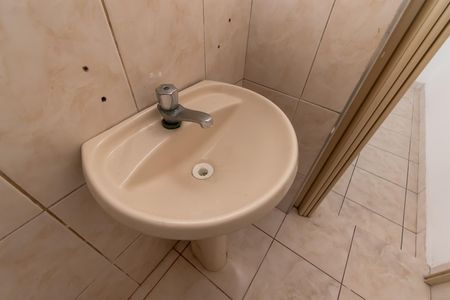 Casa à venda com 112m², 4 quartos e 2 vagas Casa à venda com 112m², 4 quartos e 2 vagasBanheiro da Suíte