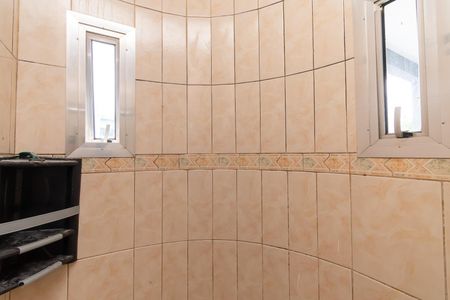 Casa à venda com 112m², 4 quartos e 2 vagas Casa à venda com 112m², 4 quartos e 2 vagasBanheiro da Suíte