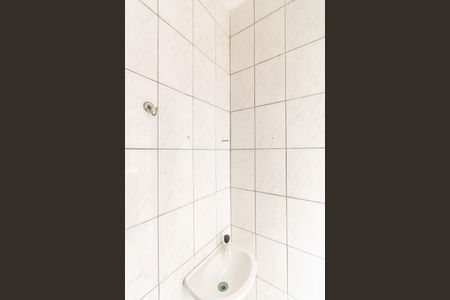 Casa à venda com 112m², 4 quartos e 2 vagas Casa à venda com 112m², 4 quartos e 2 vagasCasa 2 - Banheiro