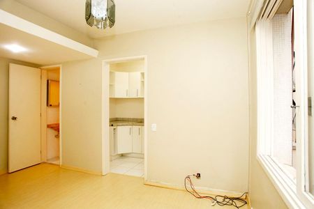 Sala de apartamento à venda com 2 quartos, 56m² em Santana, Porto Alegre