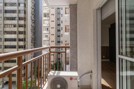 Studio para alugar com 27m², 1 quarto e sem vaga Studio para alugar com 27m², 1 quarto e sem vagaVaranda