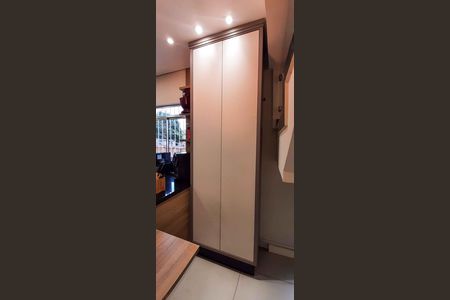 Casa à venda com 480m², 4 quartos e 4 vagas Casa à venda com 480m², 4 quartos e 4 vagasCozinha