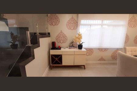 Casa à venda com 480m², 4 quartos e 4 vagas Casa à venda com 480m², 4 quartos e 4 vagasSala de Jantar