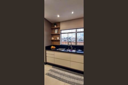 Casa à venda com 480m², 4 quartos e 4 vagas Casa à venda com 480m², 4 quartos e 4 vagasCozinha