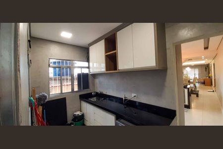 Casa à venda com 480m², 4 quartos e 4 vagas Casa à venda com 480m², 4 quartos e 4 vagasÁrea de Serviço