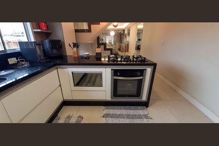 Casa à venda com 480m², 4 quartos e 4 vagas Casa à venda com 480m², 4 quartos e 4 vagasCozinha