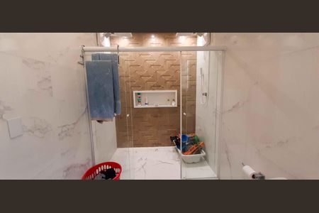 Casa à venda com 480m², 4 quartos e 4 vagas Casa à venda com 480m², 4 quartos e 4 vagasBanheiro da Suíte