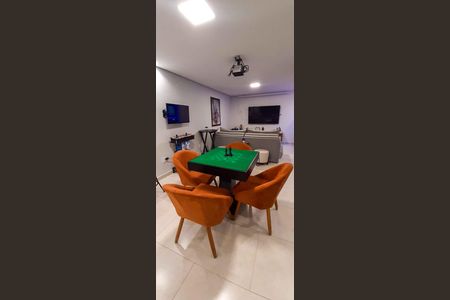 Casa à venda com 480m², 4 quartos e 4 vagas Casa à venda com 480m², 4 quartos e 4 vagasÁrea comum