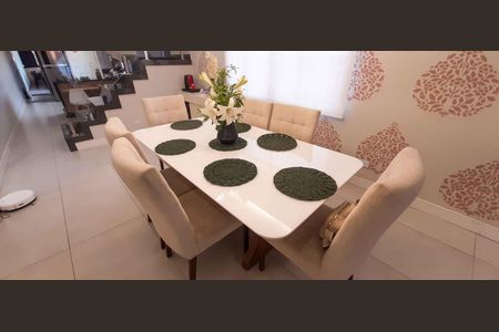 Casa à venda com 480m², 4 quartos e 4 vagas Casa à venda com 480m², 4 quartos e 4 vagasSala de Jantar