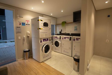 Apartamento à venda com 37m², 2 quartos e sem vagaÁrea comum