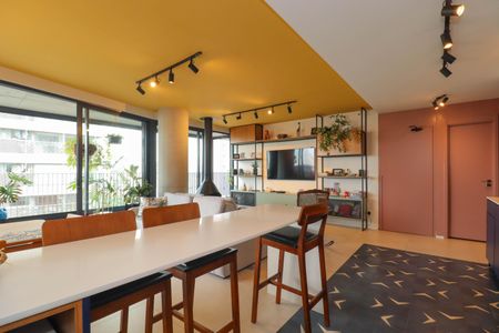 Sala/Cozinha de apartamento para alugar com 3 quartos, 150m² em Jardim das Bandeiras, São Paulo