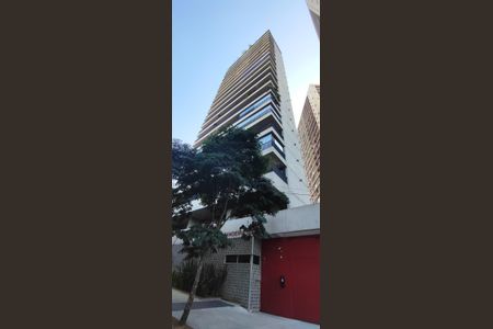 Apartamento para alugar com 150m², 3 quartos e 2 vagasFachada