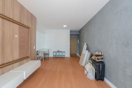Apartamento para alugar com 72m², 2 quartos e 1 vagaSala