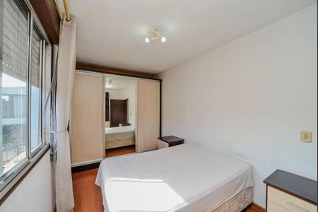Quarto 2 de apartamento para alugar com 3 quartos, 73m² em Jardim Califórnia, Porto Alegre