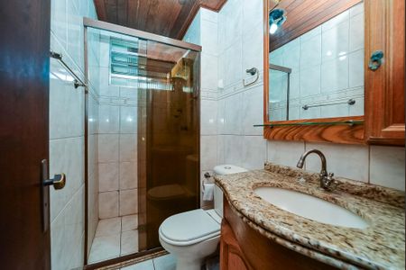 Banheiro de apartamento para alugar com 3 quartos, 73m² em Jardim Califórnia, Porto Alegre