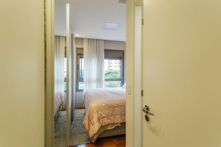 Apartamento à venda com 95m², 3 quartos e 2 vagas Apartamento à venda com 95m², 3 quartos e 2 vagasQuarto Suíte