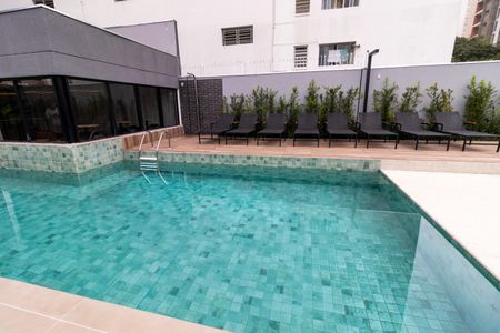 Apartamento para alugar com 27m², 1 quarto e sem vaga Apartamento para alugar com 27m², 1 quarto e sem vagaÁrea comum - Piscina