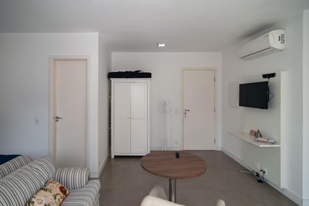 Studio para alugar com 33m², 1 quarto e 1 vaga Studio para alugar com 33m², 1 quarto e 1 vagaStudio