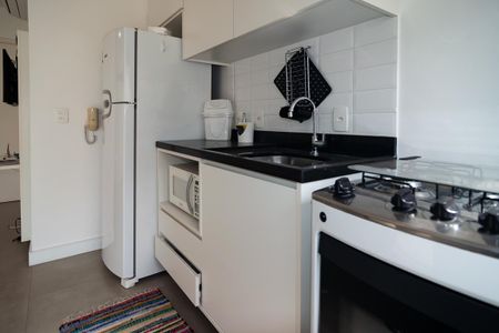 Studio para alugar com 33m², 1 quarto e 1 vaga Studio para alugar com 33m², 1 quarto e 1 vagaCozinha