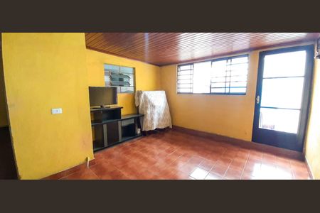 Casa à venda com 172m², 3 quartos e 3 vagas Casa à venda com 172m², 3 quartos e 3 vagasEscritório