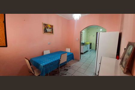 Casa à venda com 172m², 3 quartos e 3 vagas Casa à venda com 172m², 3 quartos e 3 vagasCopa