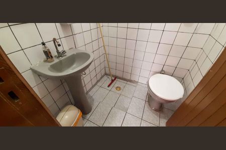 Casa à venda com 172m², 3 quartos e 3 vagas Casa à venda com 172m², 3 quartos e 3 vagasBanheiro