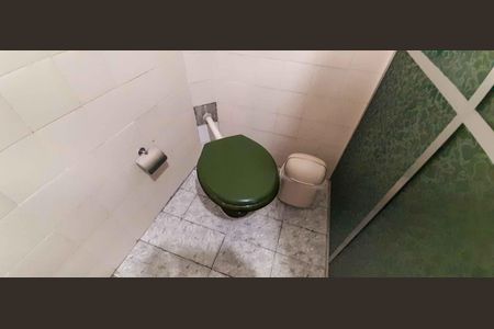 Casa à venda com 172m², 3 quartos e 3 vagas Casa à venda com 172m², 3 quartos e 3 vagasBanheiro 2