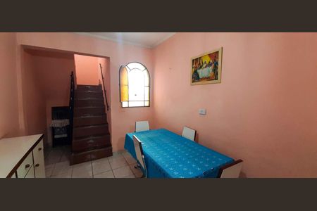 Casa à venda com 172m², 3 quartos e 3 vagas Casa à venda com 172m², 3 quartos e 3 vagasCopa