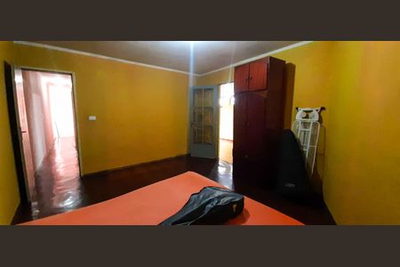 Casa à venda com 172m², 3 quartos e 3 vagas Casa à venda com 172m², 3 quartos e 3 vagasQuarto 2